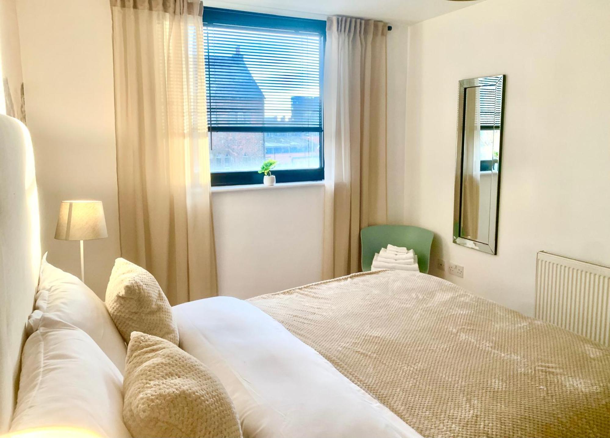 Large Stylish 3 Bedroom City Centre Apartment Free Secure Parking 리버풀 외부 사진