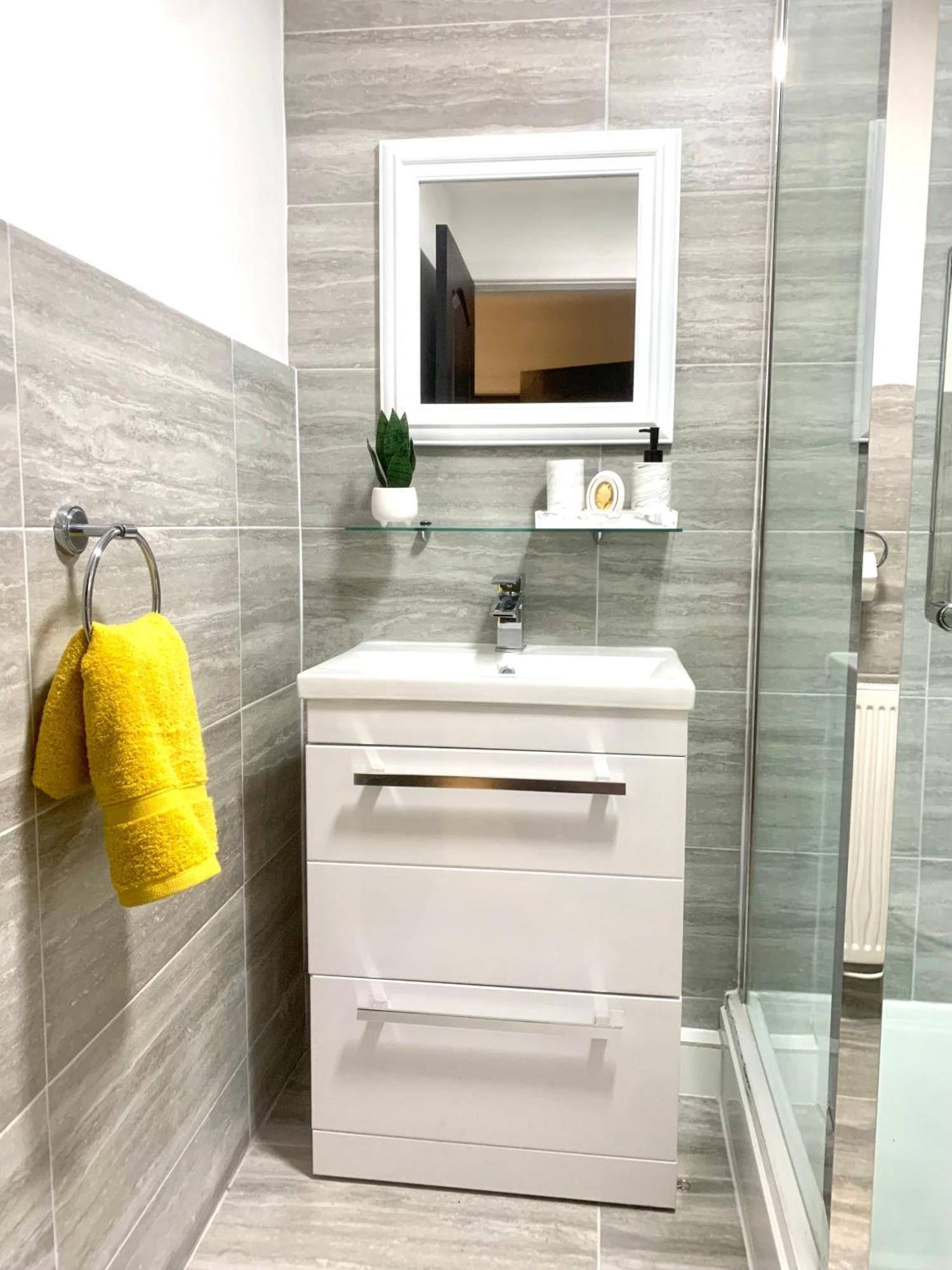 Large Stylish 3 Bedroom City Centre Apartment Free Secure Parking 리버풀 외부 사진