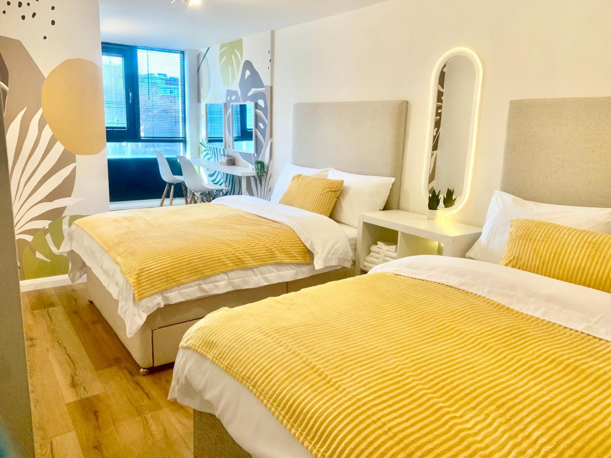 Large Stylish 3 Bedroom City Centre Apartment Free Secure Parking 리버풀 외부 사진
