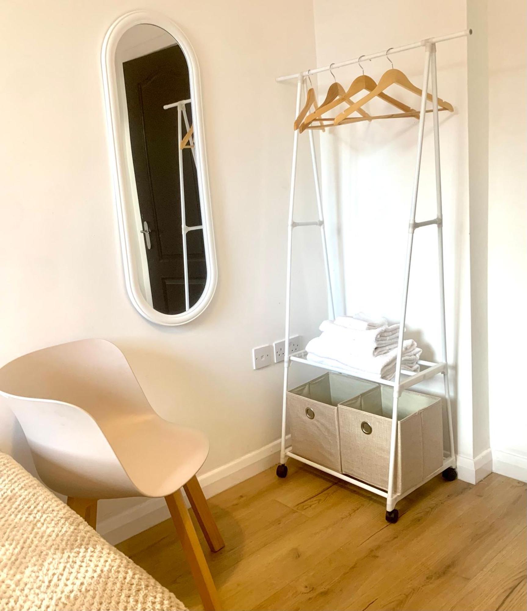 Large Stylish 3 Bedroom City Centre Apartment Free Secure Parking 리버풀 외부 사진